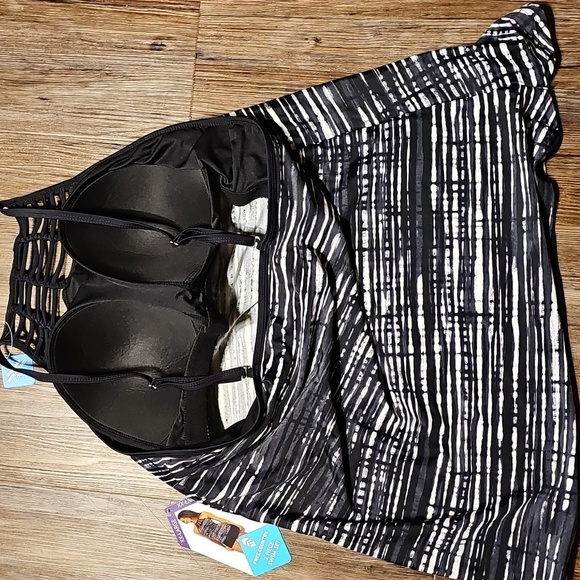 Women's Free Country Black and White 2 Pc Swim Set W/ Molded Bra Cup XXL - Picture 4 of 4